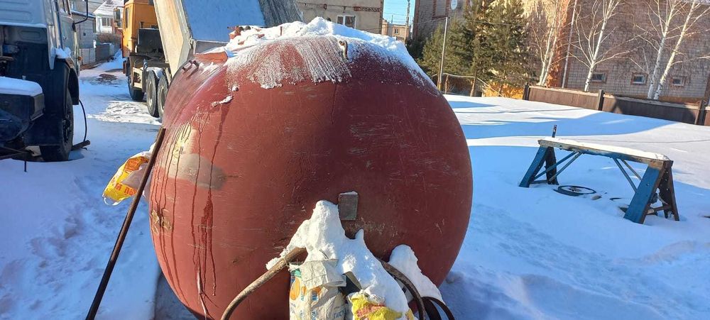 Цистерна, бочка, емкость. (Для ассенизатора).