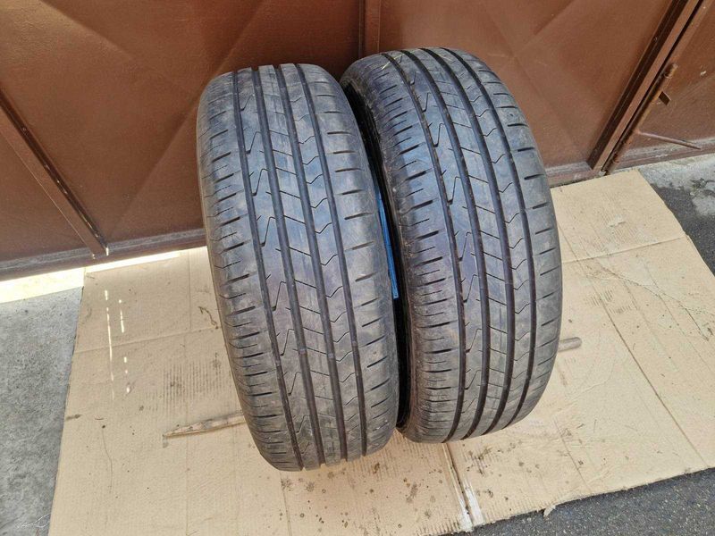 2 Hankook R17 215/65
летни гуми
DOT0822