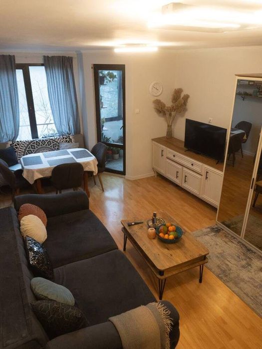 Двустаен, под наем, Център