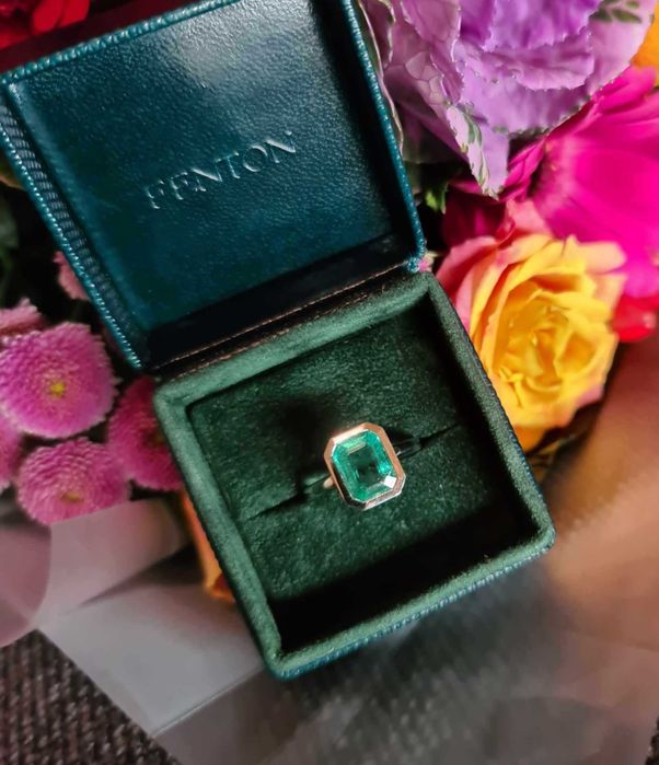 Inel emerald / platina/ verde/950