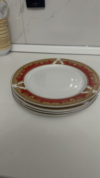 Продам Тарелки 4 шт