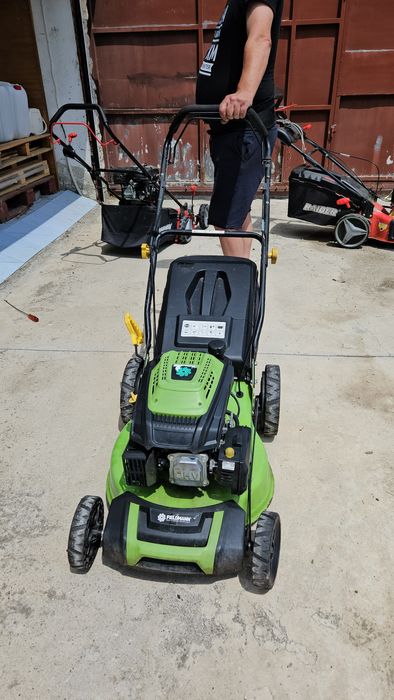 Самоходна косачка