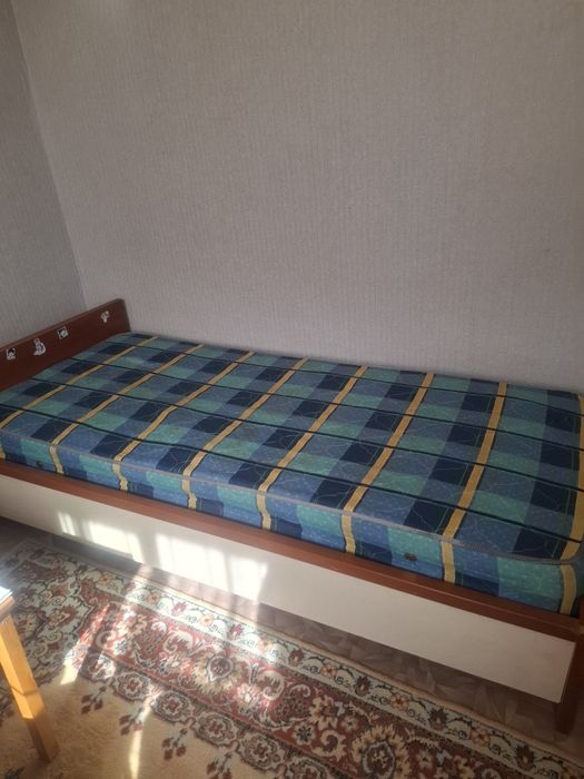 Кровать односпальная