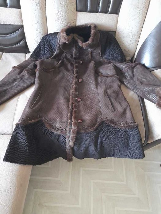 Дубленка б/у почти как новая