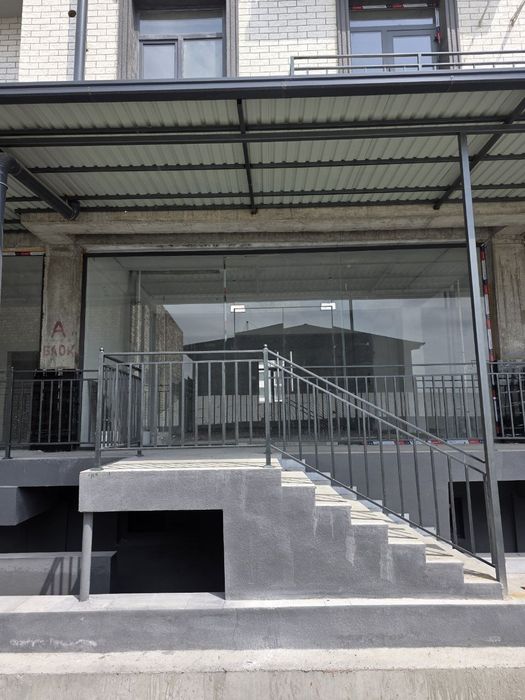 Не жилой продается 170 kv.m2