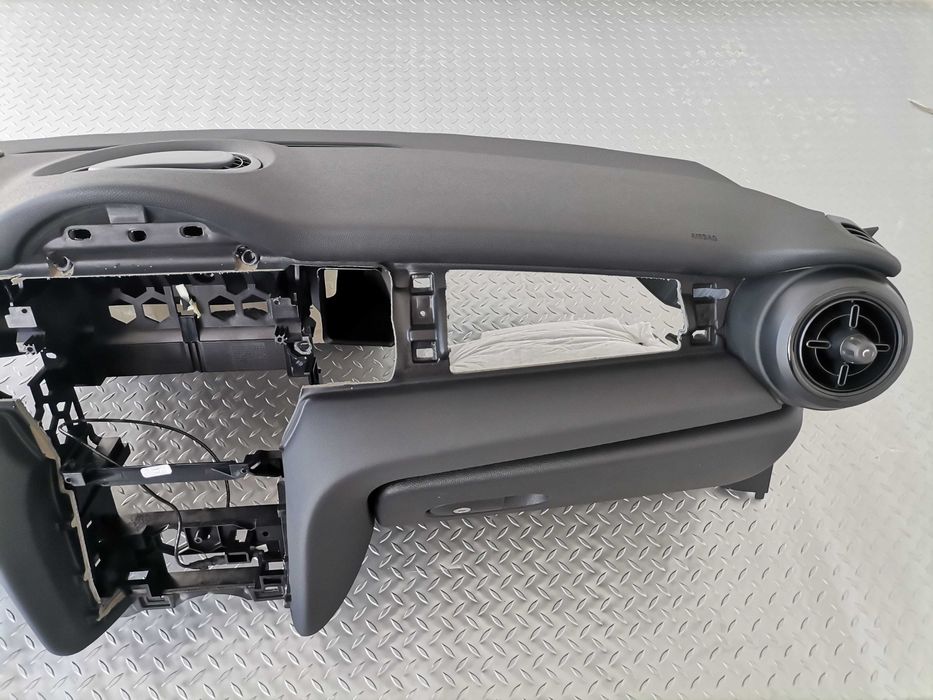 Ново Табло Mini MINI F55 F56 F57 LCI Черно HUD