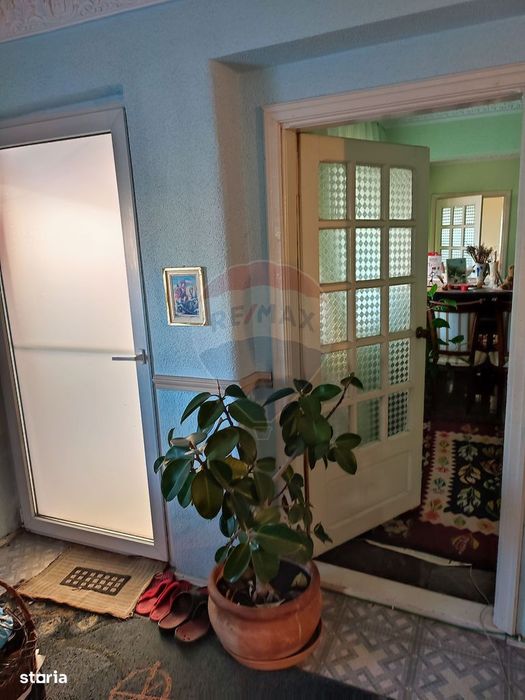 VANZARE SPECIALA Casă / Vilă cu 7 camere, Uverturii MILITARI/Duplex
