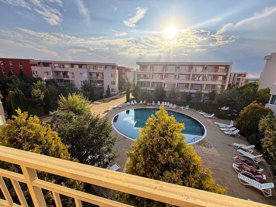 Продава се Двустаен апартамент в к.к. Слънчев бряг - 65 кв.м за 1054 €/кв.м - Снимка #1