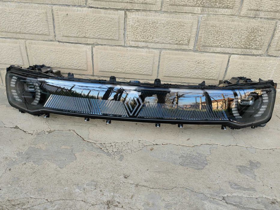 Фарове Renault 4 E-Tech LED / Маска стъкло Renault 4 E-Tech / Фарове Рено 4 Оригинални