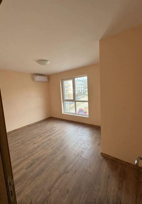 Дава се под наем Тристаен апартамент в Варна, Изгрев - 105 кв.м за 598.23 € - Снимка #1