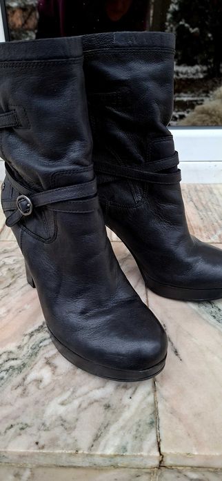 Ghete elegante negre piele UGG 38