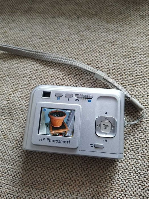 HP Photosmartw E337 camera foto digitala baterii AA Functionala