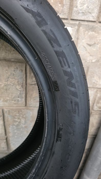 Vand 4 cauciucuri Noi de vara 255 45 R19 Falken dot 2026