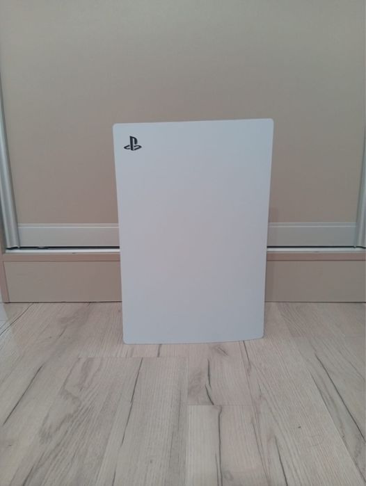 Продам PS5 в идеальном состоянии