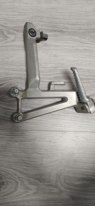 Scarita dreapta spate Honda CBR F3