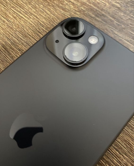 iPhone 15 cu 97% Bateria