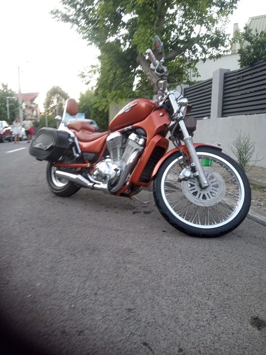 Suzuki intruder 600