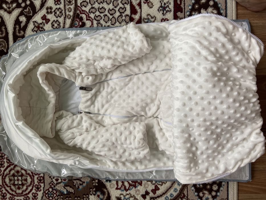 Продам конверт на выписку