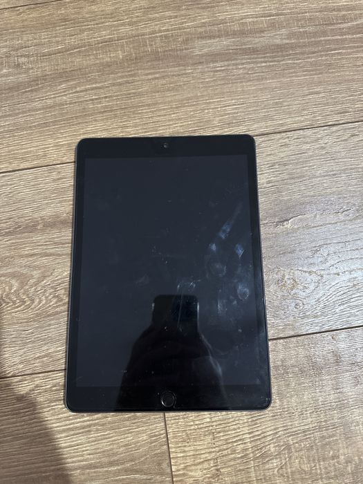ipad generatia a 8 a 128 gb