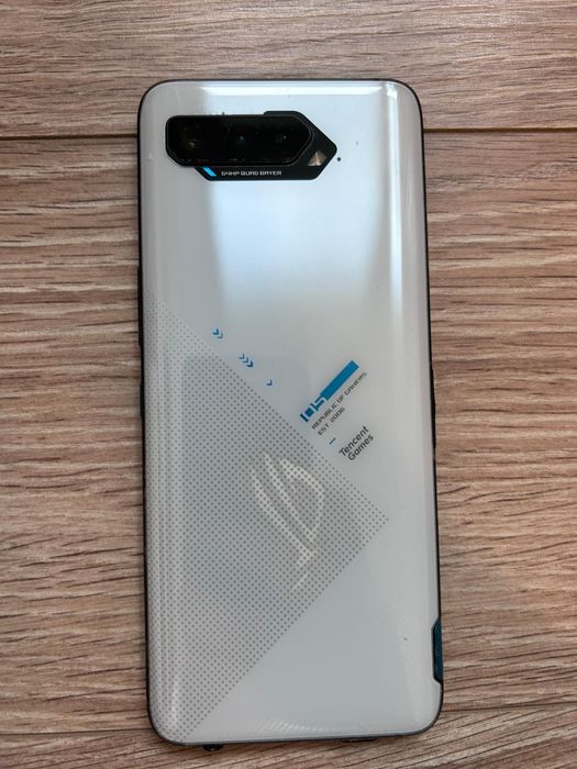 Vand Asus Rog phone 5