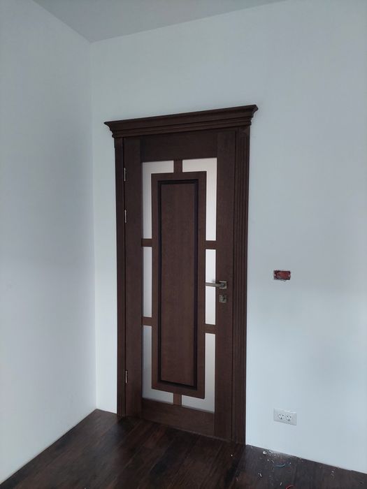 Uși interioare stratificat, vopsit, stejar la comanda