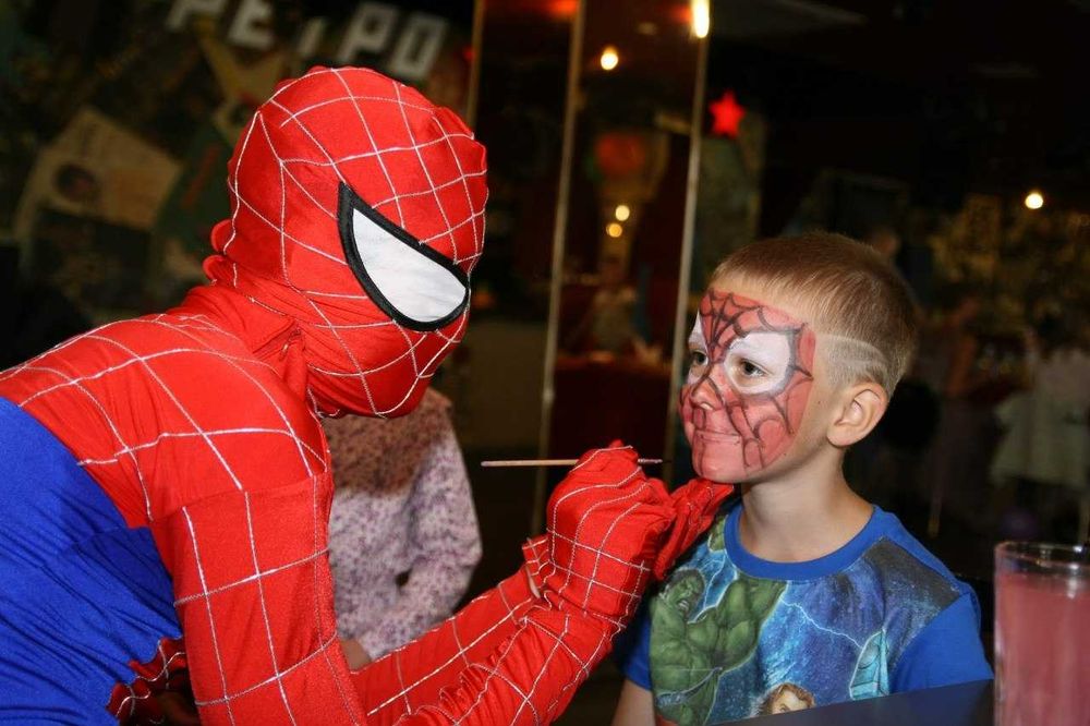 Animatori petreceri copii Bucuresti Sector 4 Vata de zahar si Popcorn