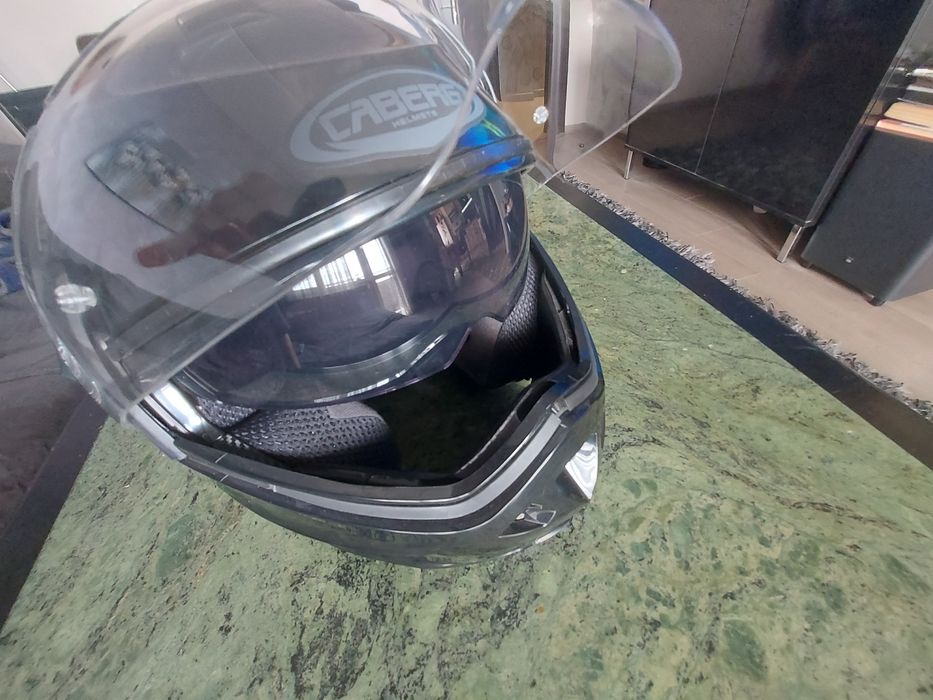 Модуларна каска Caberg