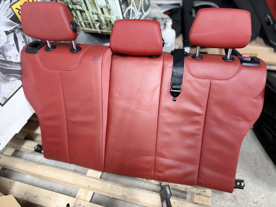 Червен рекаро салон BMW F20 135i