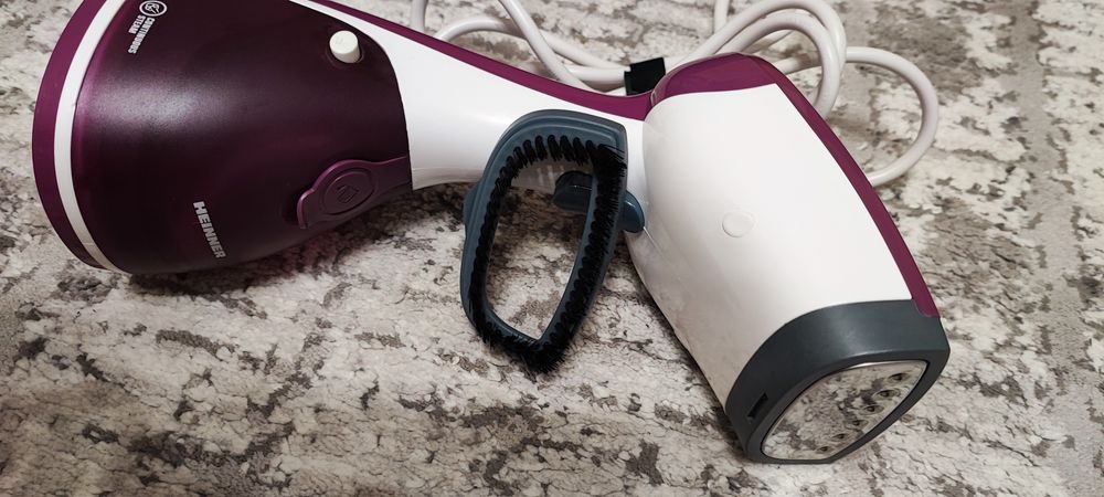 Aparat de calcat vertical cu aburi Heinner