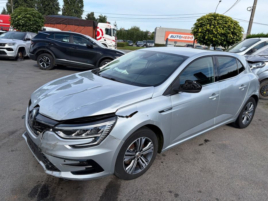 RENAULT Megane 2021 — imagine 2