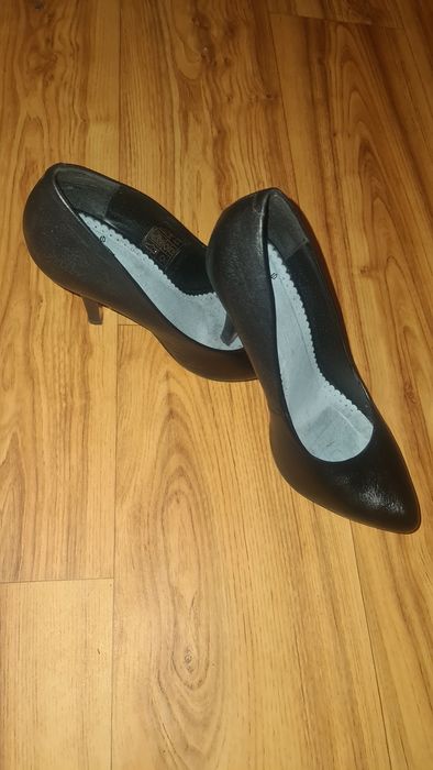 Дамски обувки от естествена кожа