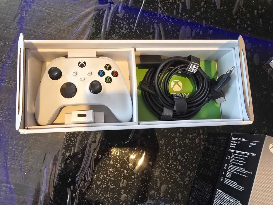 Xbox Series S + 2 бр. контролери Xbox Elite Series 2