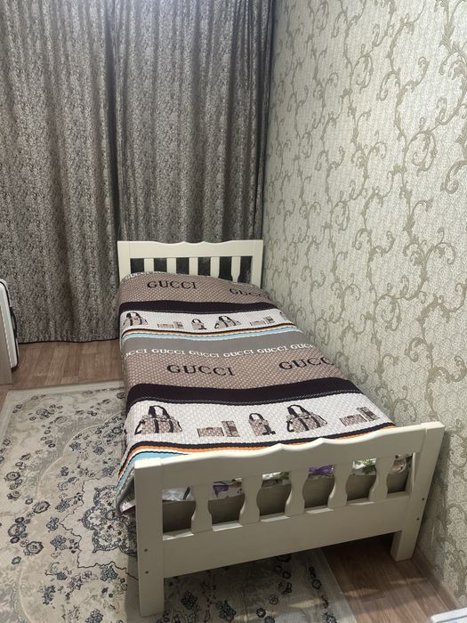 Продам спальный гарнитур