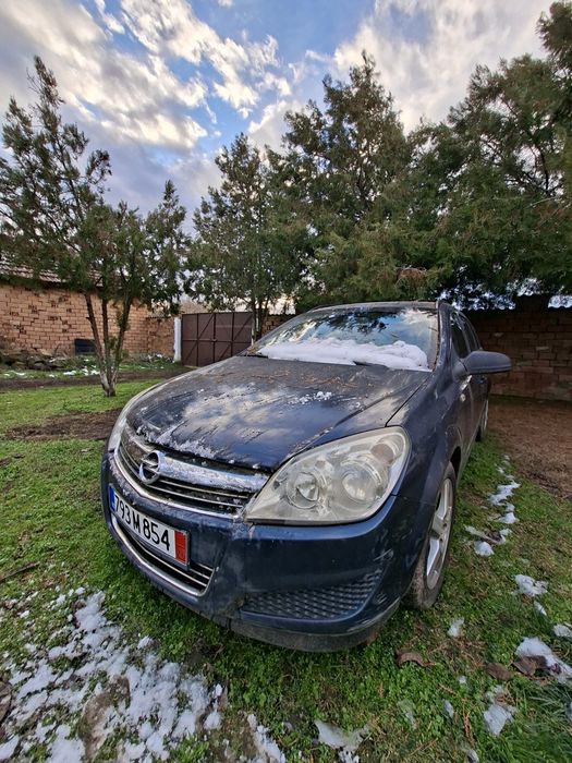 Продавам тези коли(на снимките)