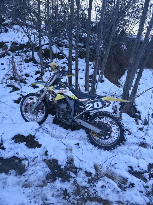 Suzuki 250cc 4t cross