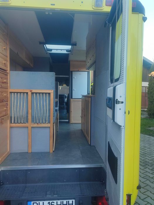 Vând autorulotă M1