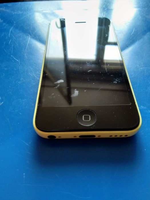 Смартфон Айфон 5