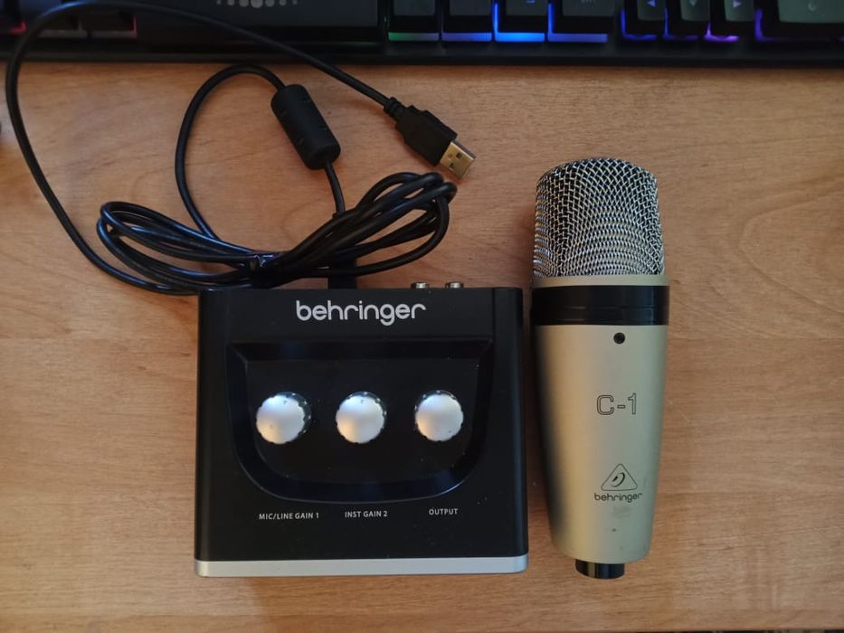 Продается C-1 behringer