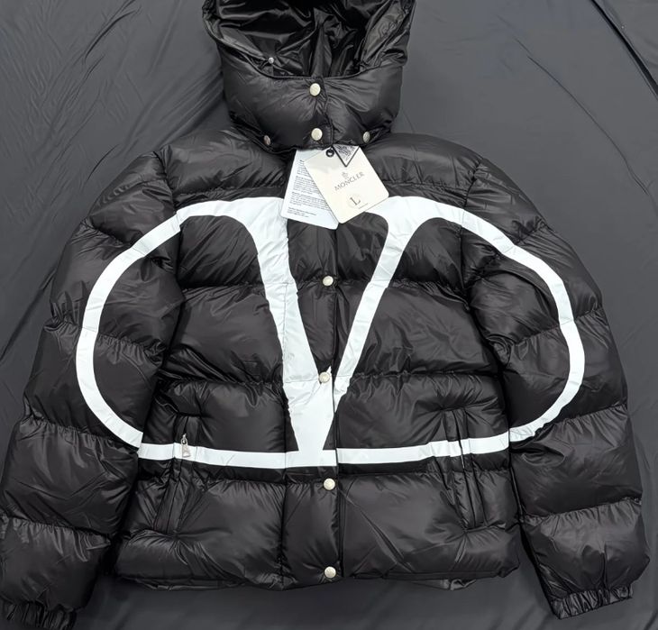Куртка Valentino x Moncler