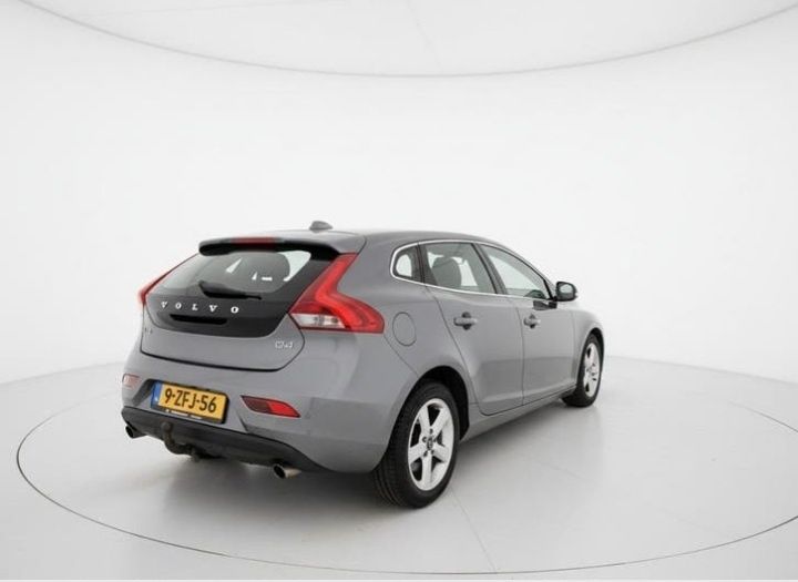 VOLVO V40 2015 — imagine 2
