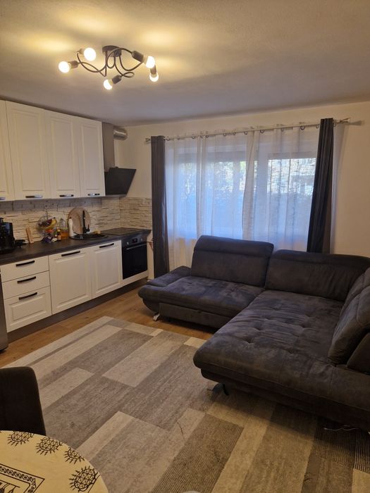 Vand apartament 3 camere Rogerius