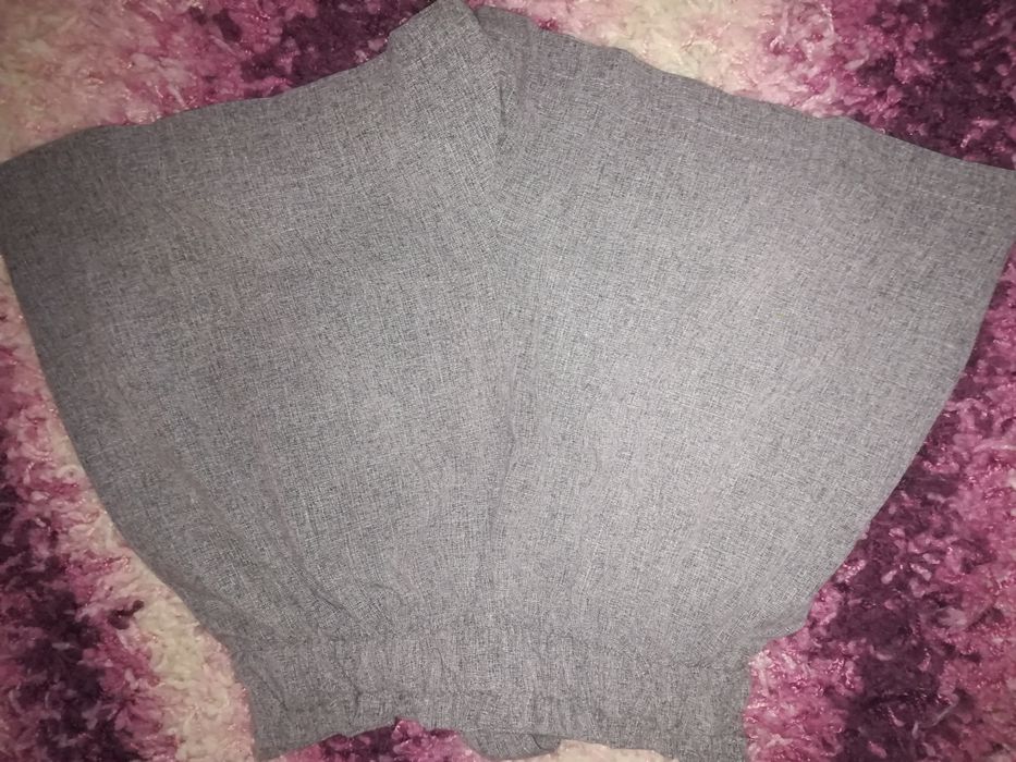 Pantaloni scurți mărimea XS, purtati o data Bershka