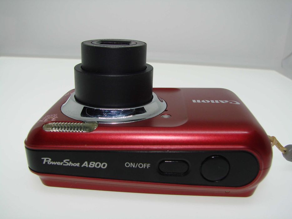 Canon PowerShot A800 ултра компактен цифров фотоапарат, дигитална камера Канон в червен цвят, отличо сътояние, работи ерфектно