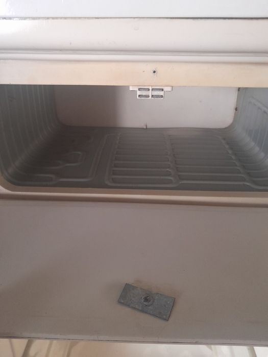 Холодильник бирюса