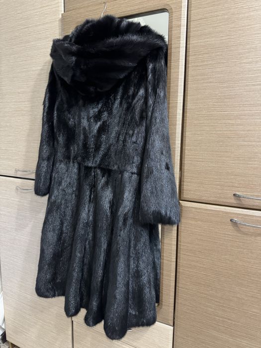 Продам норковую шубу