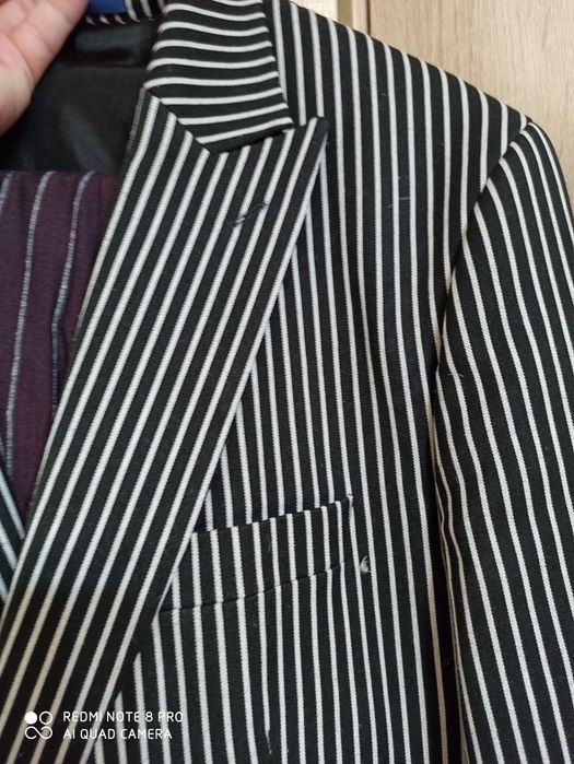 Продам костюм тройка