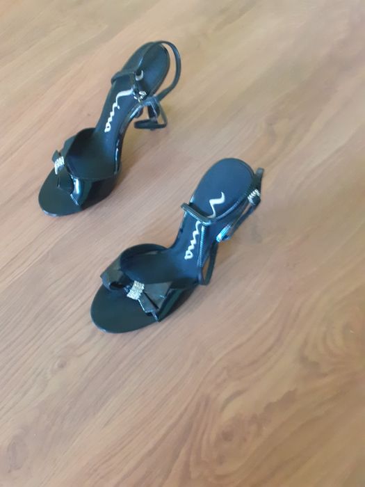 Сандали нови черни