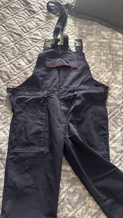 Продам новый комбинезон (спецовка)