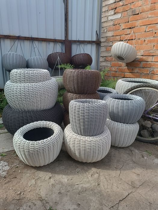Продам кашпо под цветы