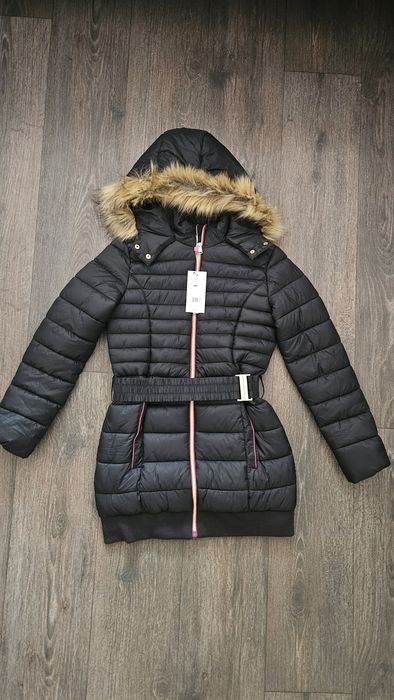 Продается куртка для девочки